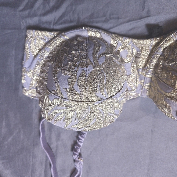 Victoria's Secret Push Up Bra 34B - Designer Collection - Picture 3 of 6